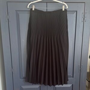 Max Studio Black Midi Pleated Skirt